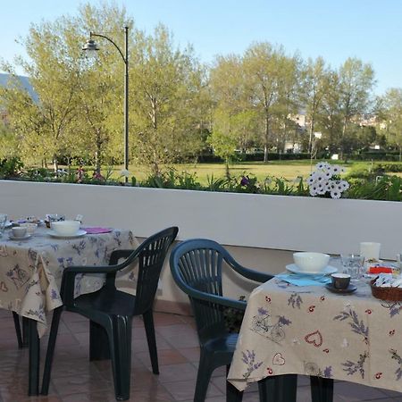 Camere "Le Margherite" ออลเบีย ภายนอก รูปภาพ