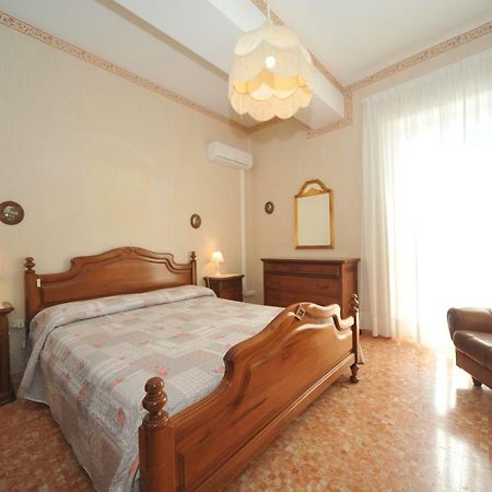 Camere "Le Margherite" ออลเบีย ภายนอก รูปภาพ